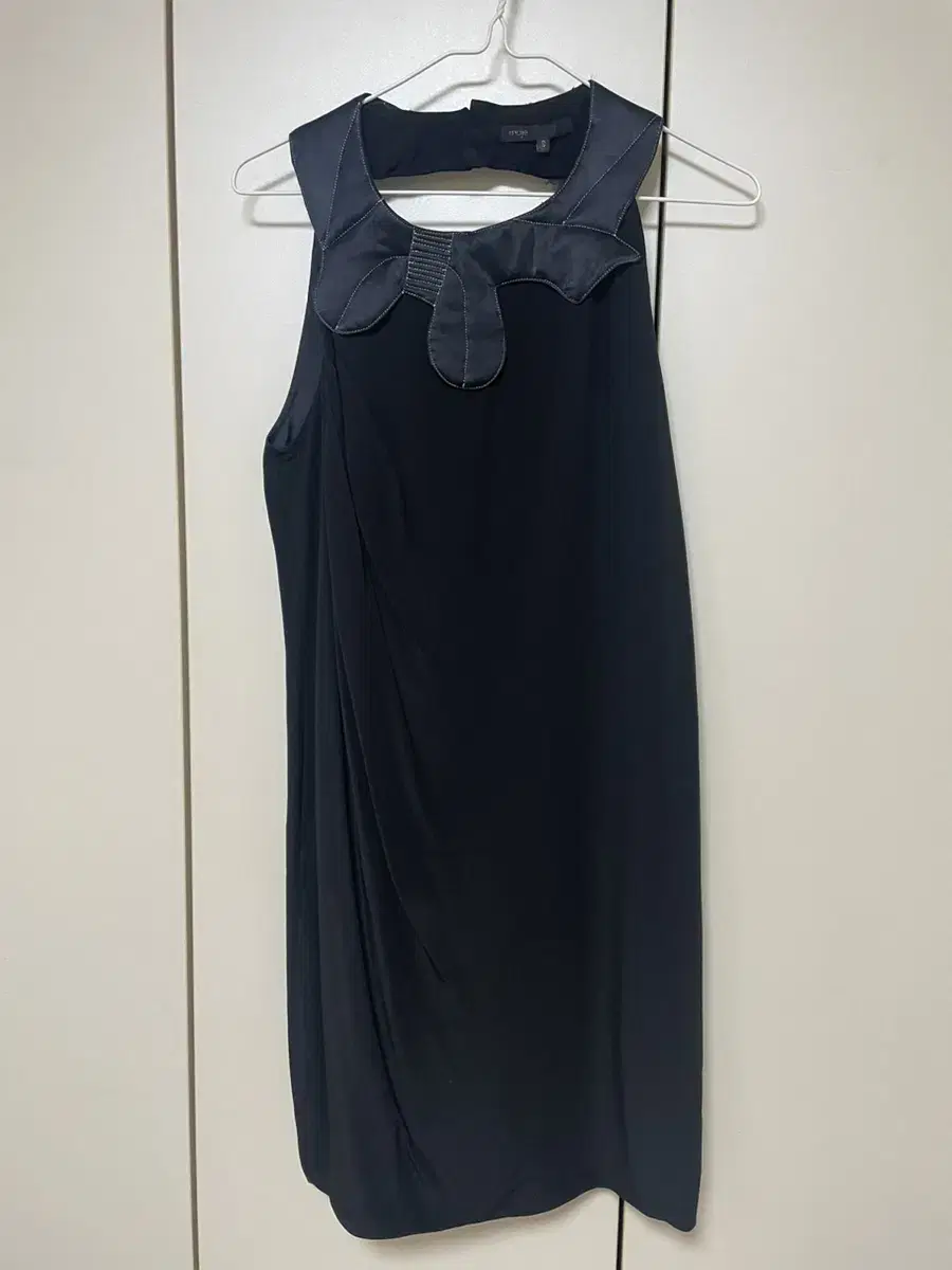 Magee sleeveless silk ONEPIECE size S