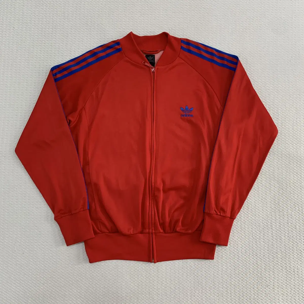 [L]00s Adidas Jersey (A4-22-127)