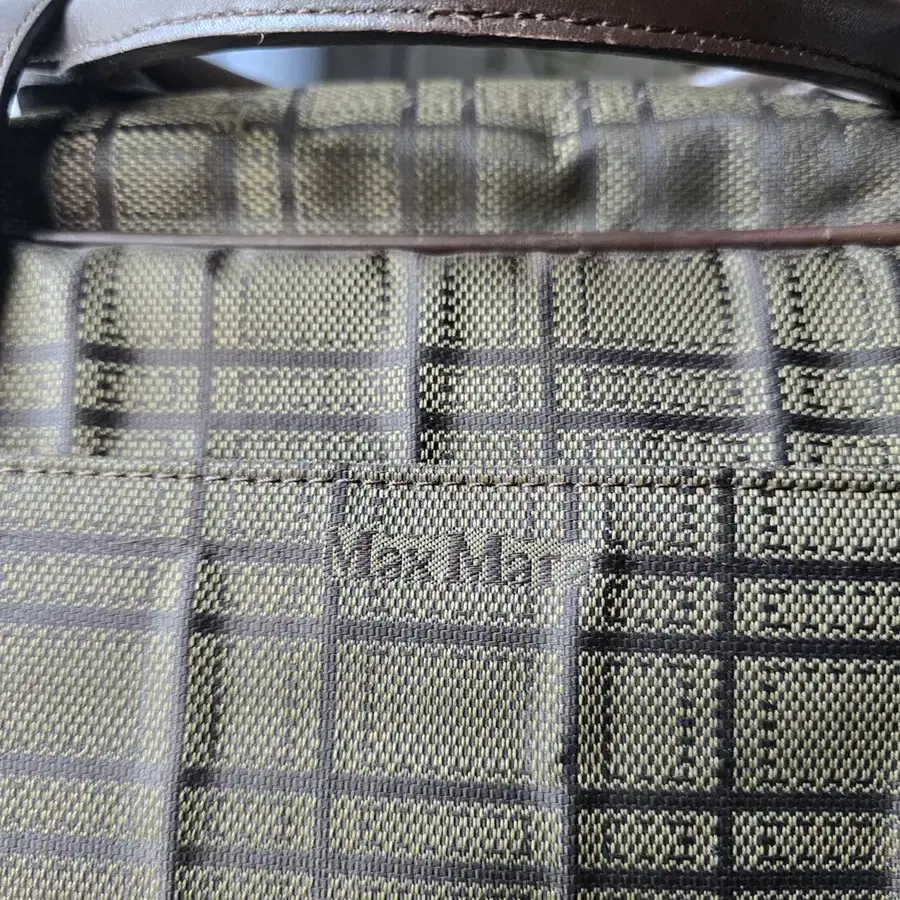 막스마라 max mara 빈티지 서류가방 판매합니다.