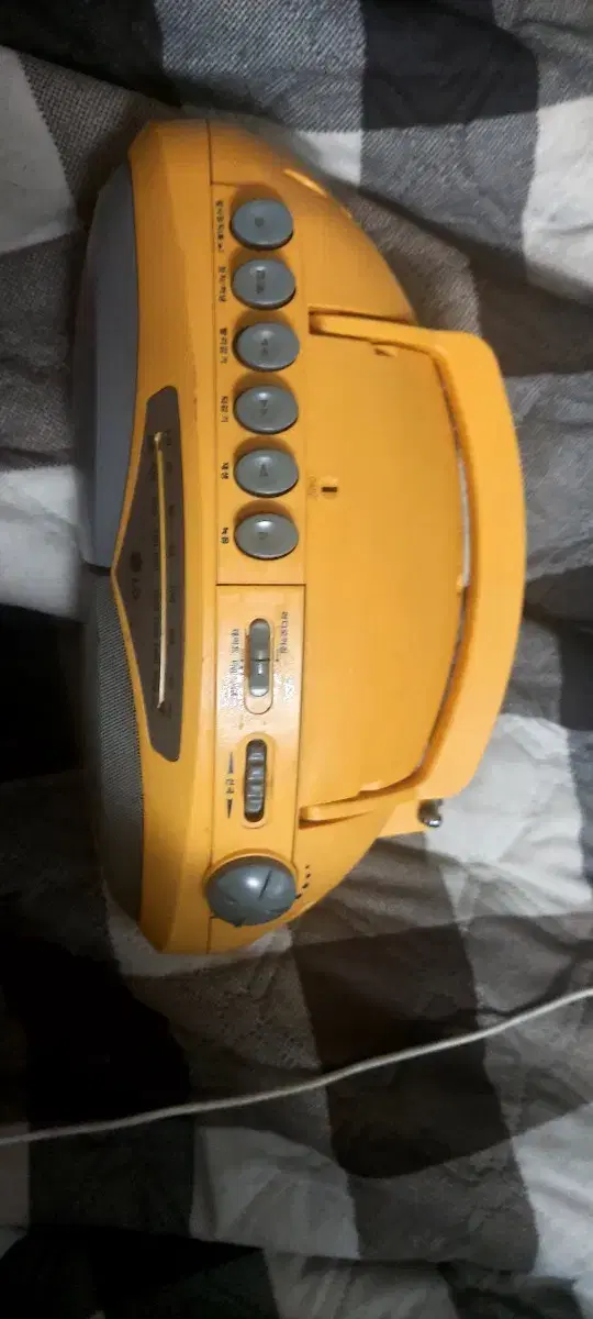 LG Retro Portable Cassette Radio TM-100