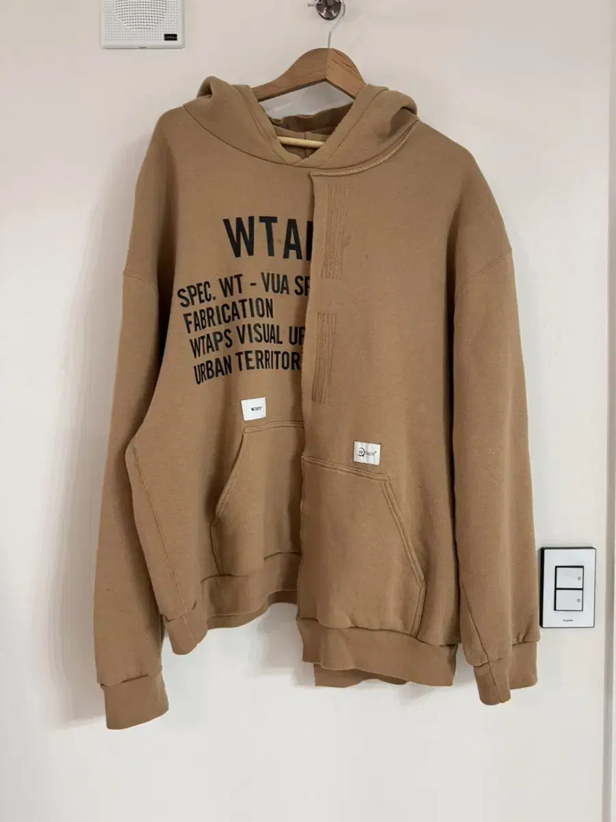 *폐점 세일) WTAPS 더블탭스 언발란스 후드티 105