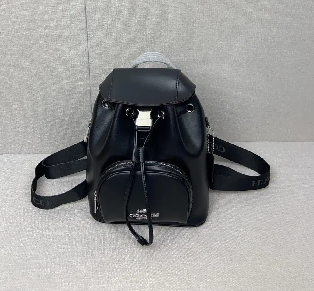 Coach CALF Leather PACE BackpackCR100