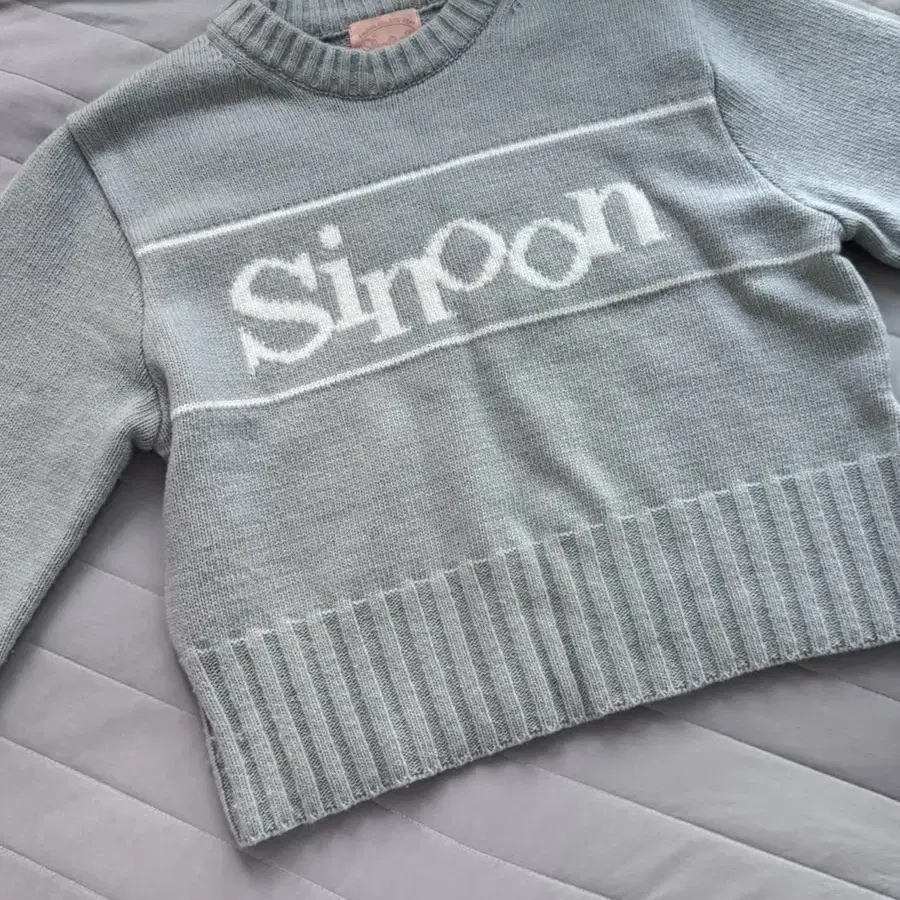 시눈 SINOON PULLOVER KNIT (LIGHT BLUE)