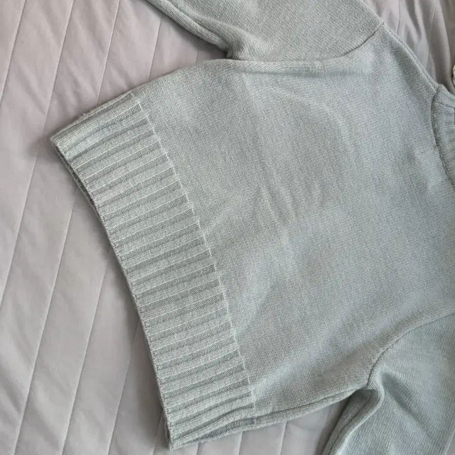 시눈 SINOON PULLOVER KNIT (LIGHT BLUE)