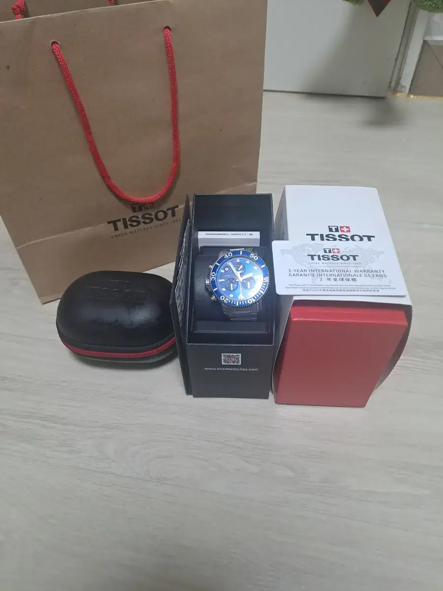 [새상품]씨스타 TISSOT 티쏘 시계 팔아요!