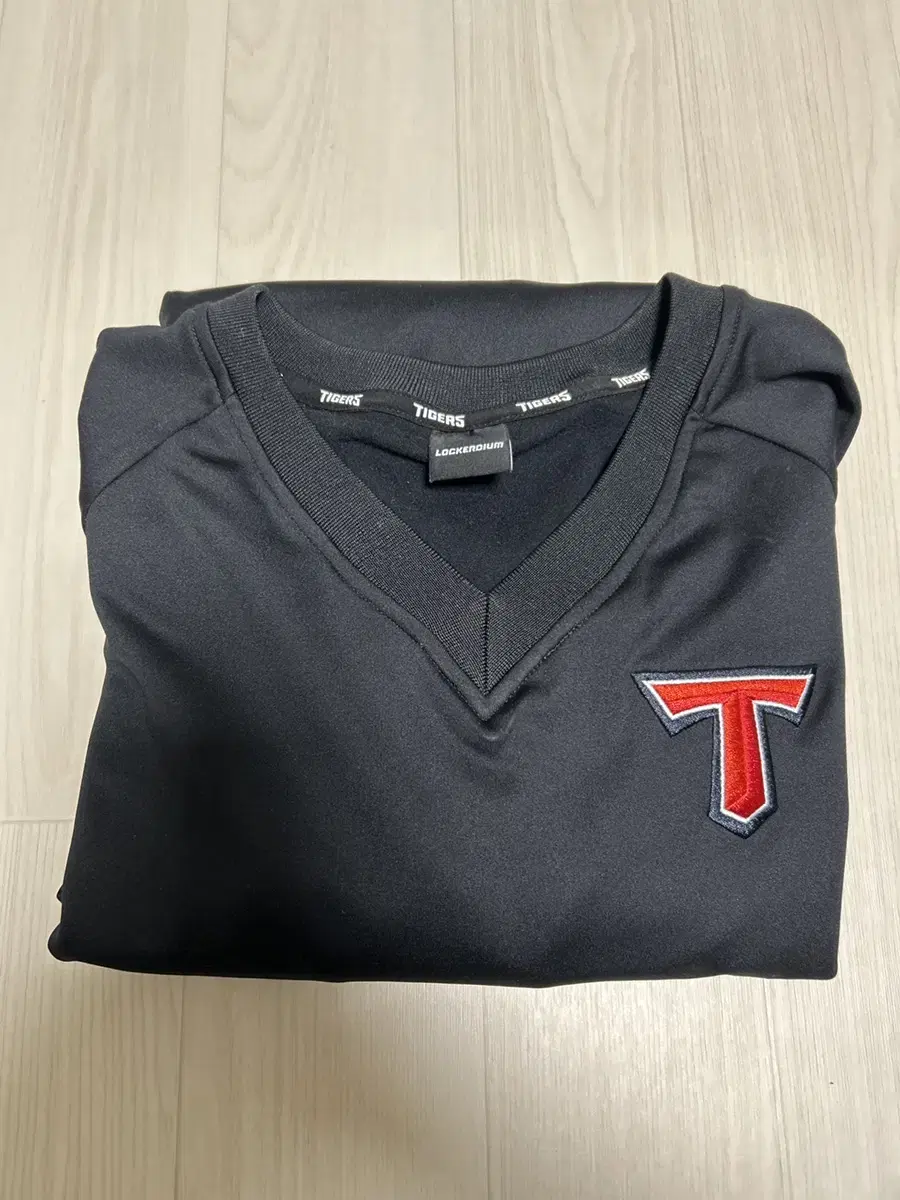 Kia Tigers Long Sleeve T-Shirt