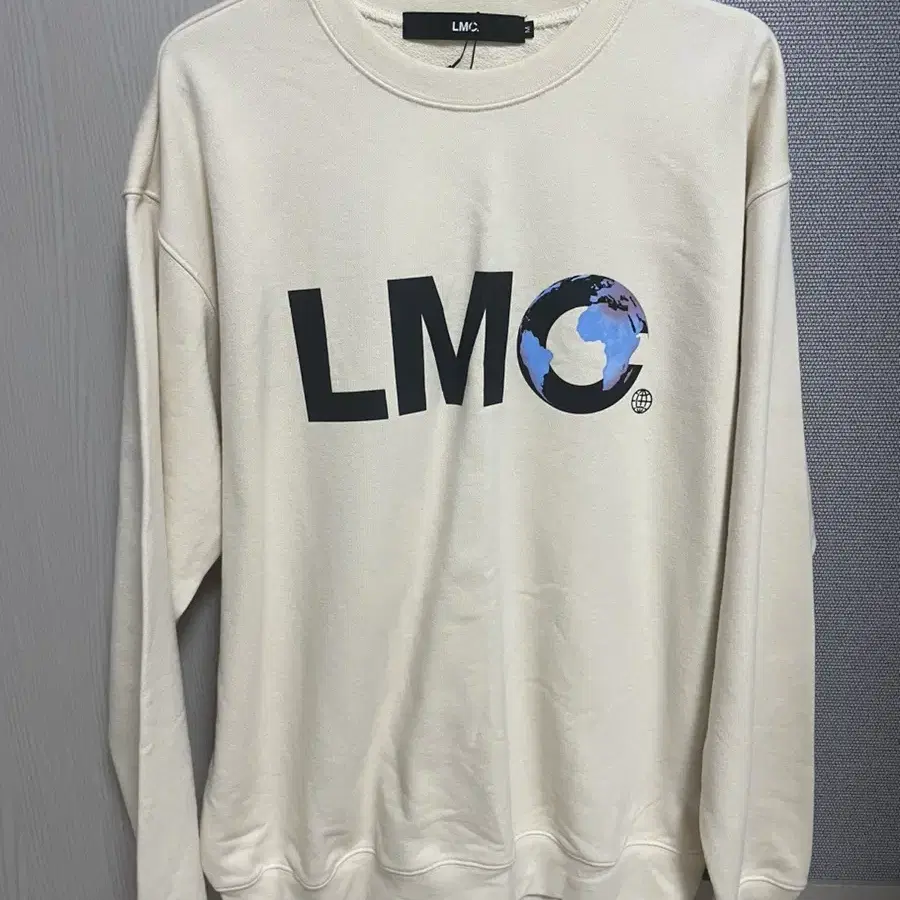 새거) lmc 맨투맨 m사이즈