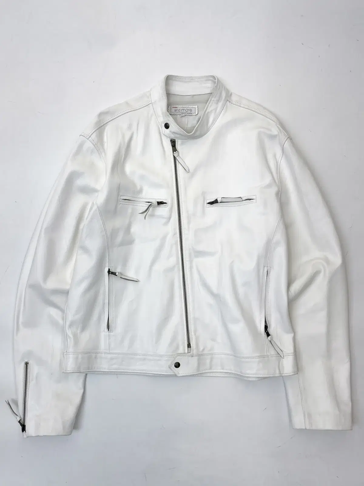 Bata & More Diagonal House White Biker Leather Jacket