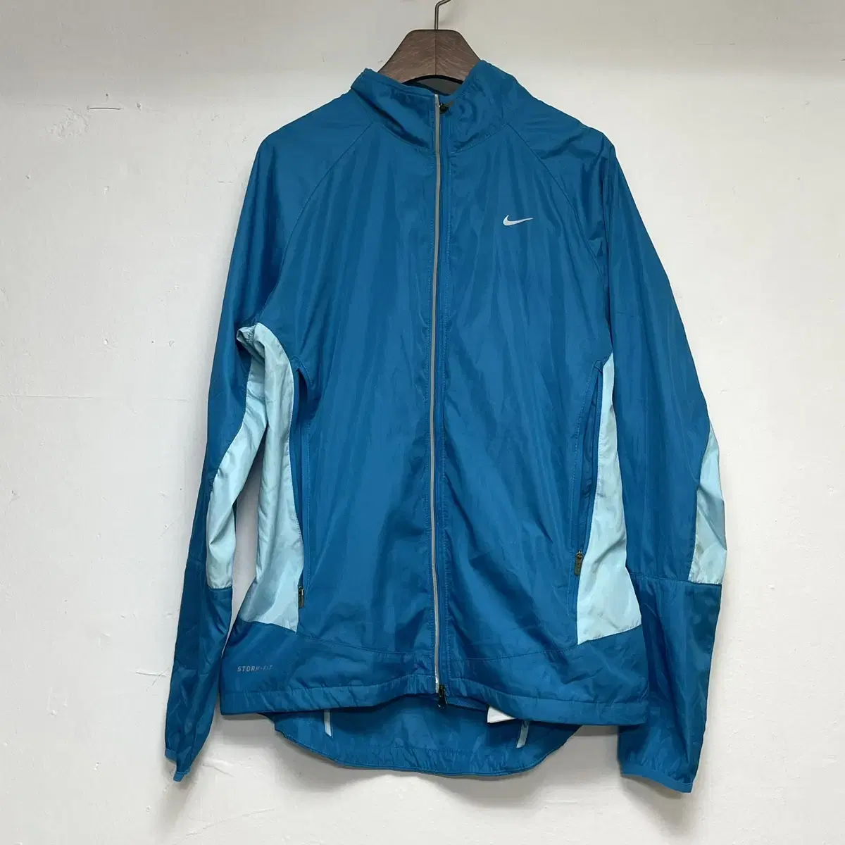 Nike (Women) Stormfit Running Windbreaker Jacket