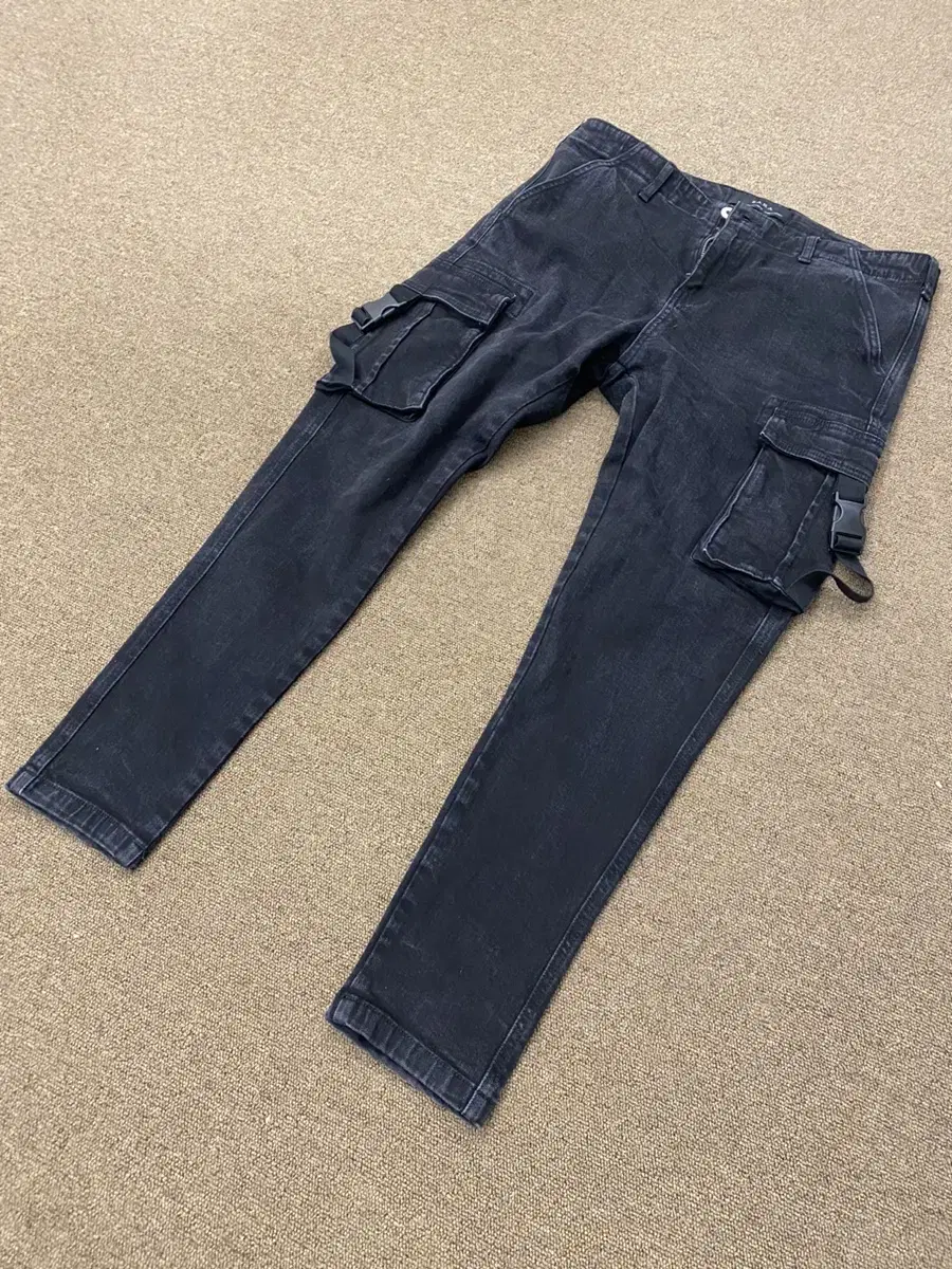 [32-34] Zara Alix Flavor Buckle Cargo Pants