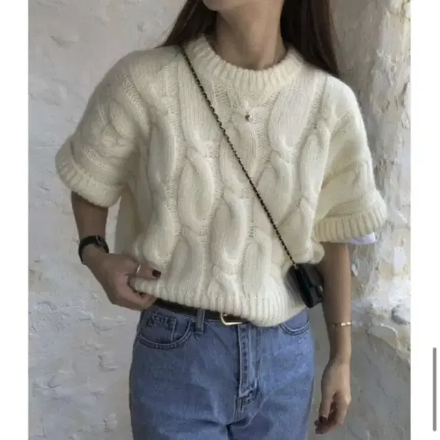 일로 아키텍트 런던플랏 반팔니트 Anna cable knit