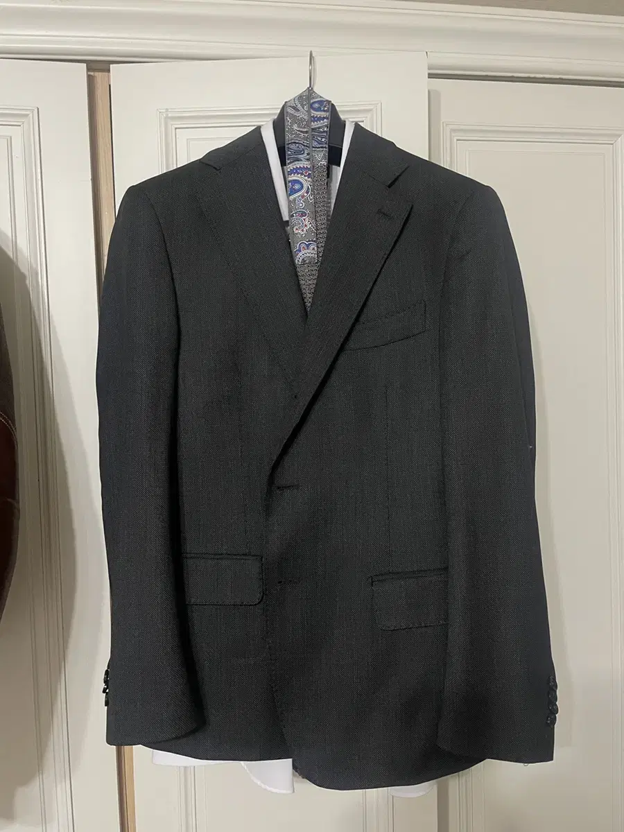 Man-on-the-Boon Charcoal Suit New Arrivals Top 105 Bottom 31-32