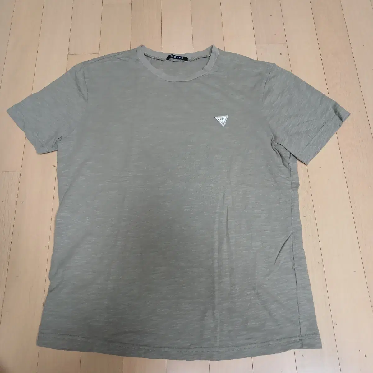 I'm selling my Geth Vahn short sleeve tee size 100.