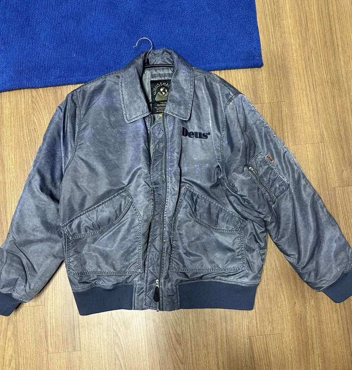 deus deus jacket size L