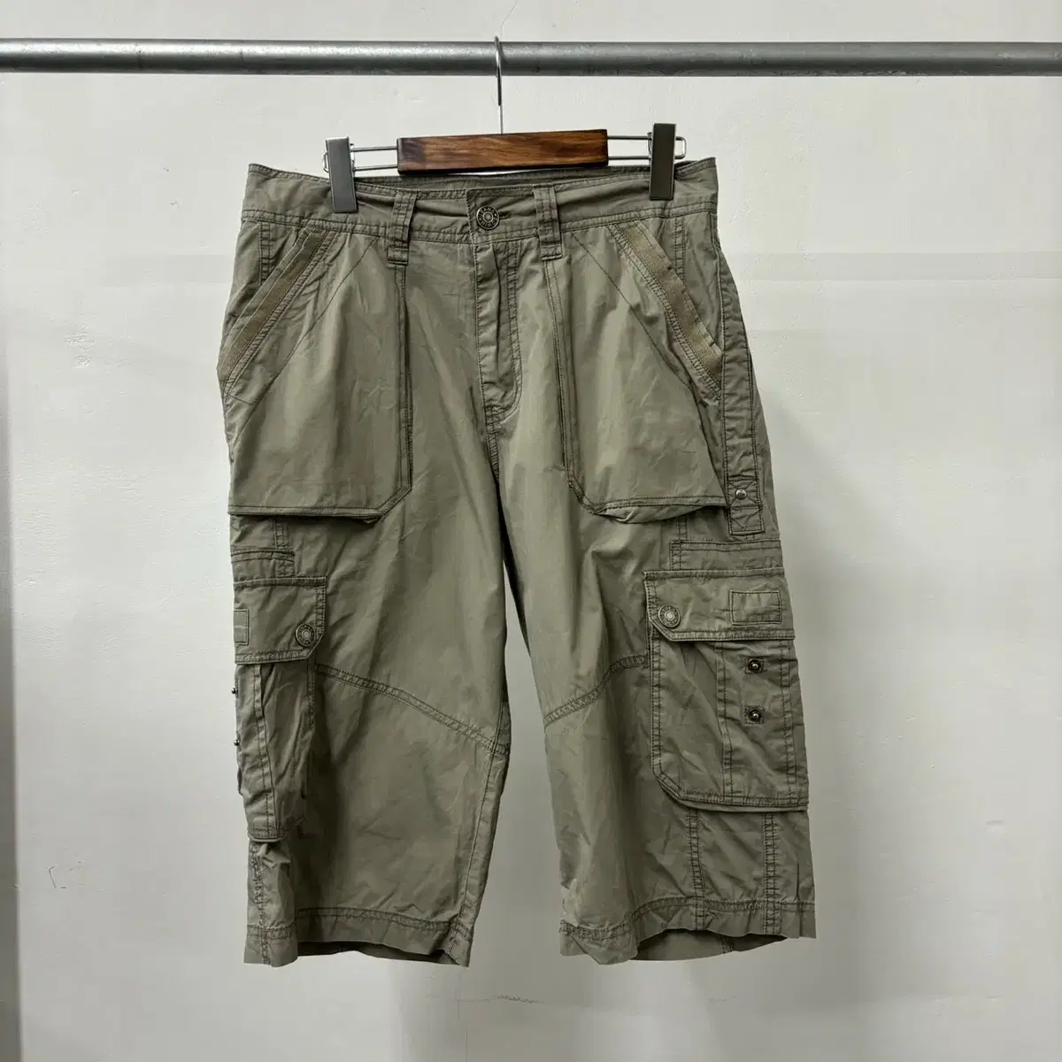 Edwin Cargo Vahn Short Pants (30) Quick sale