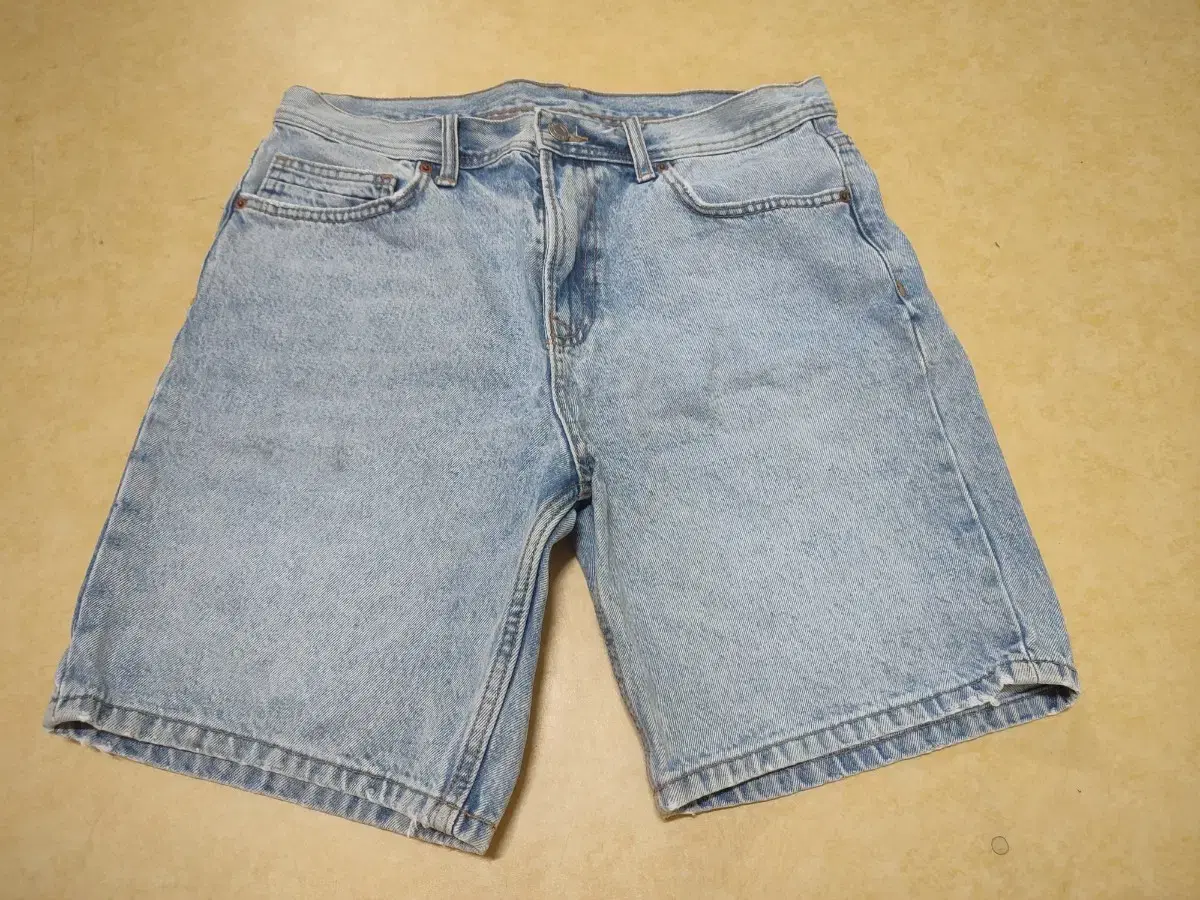 Zara Denim Shorts 32