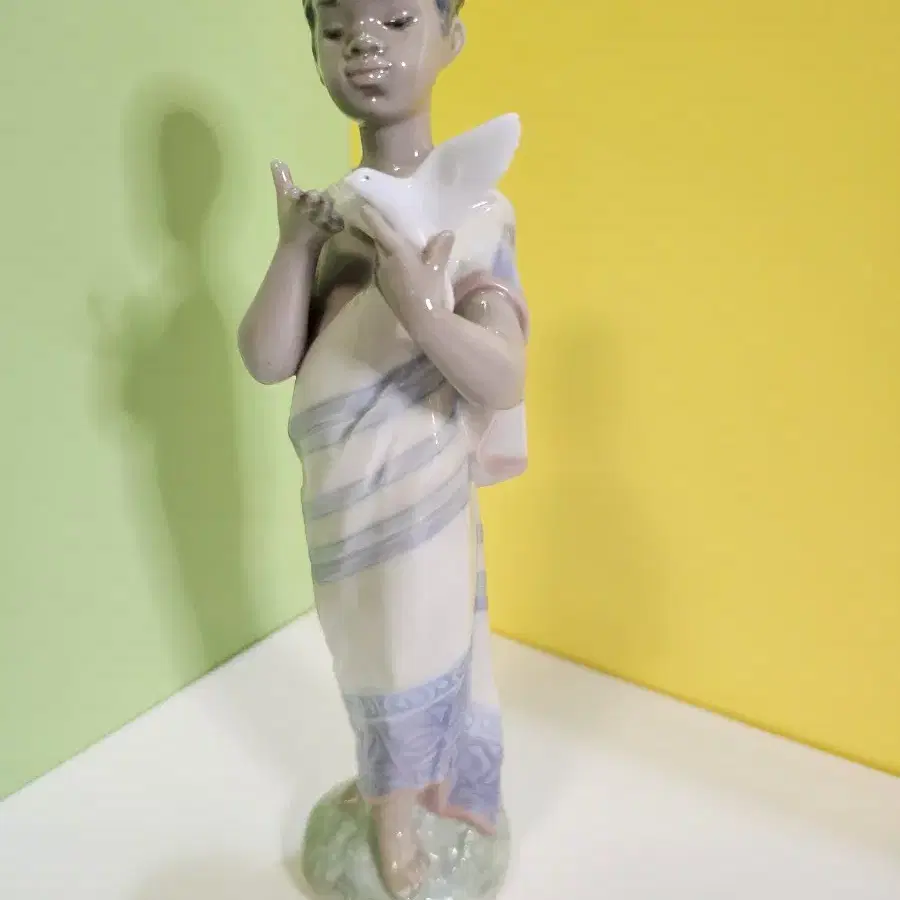 LLADRO 6189  African Boy  야드로