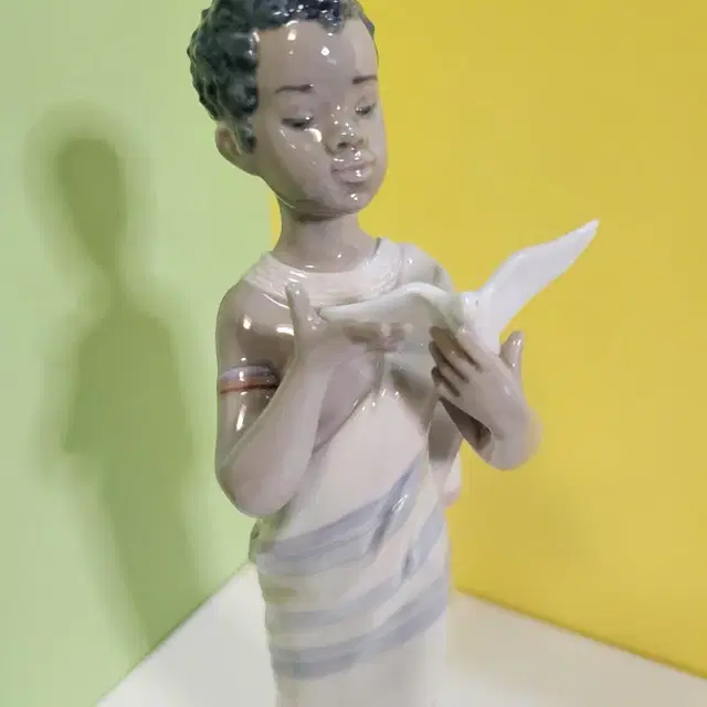 LLADRO 6189  African Boy  야드로