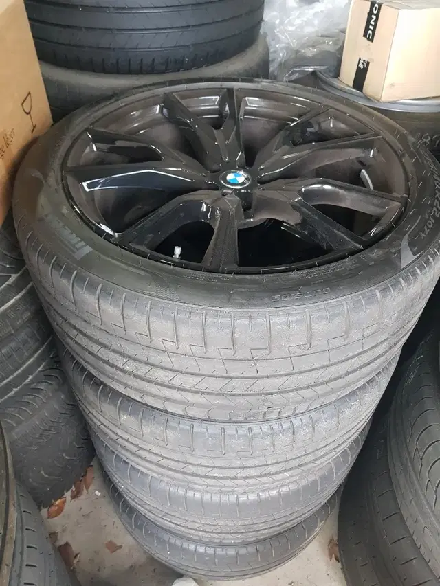 22인치 정품 bmw g07 x7 755m 블랙 순정 휠타이어 중고한대분