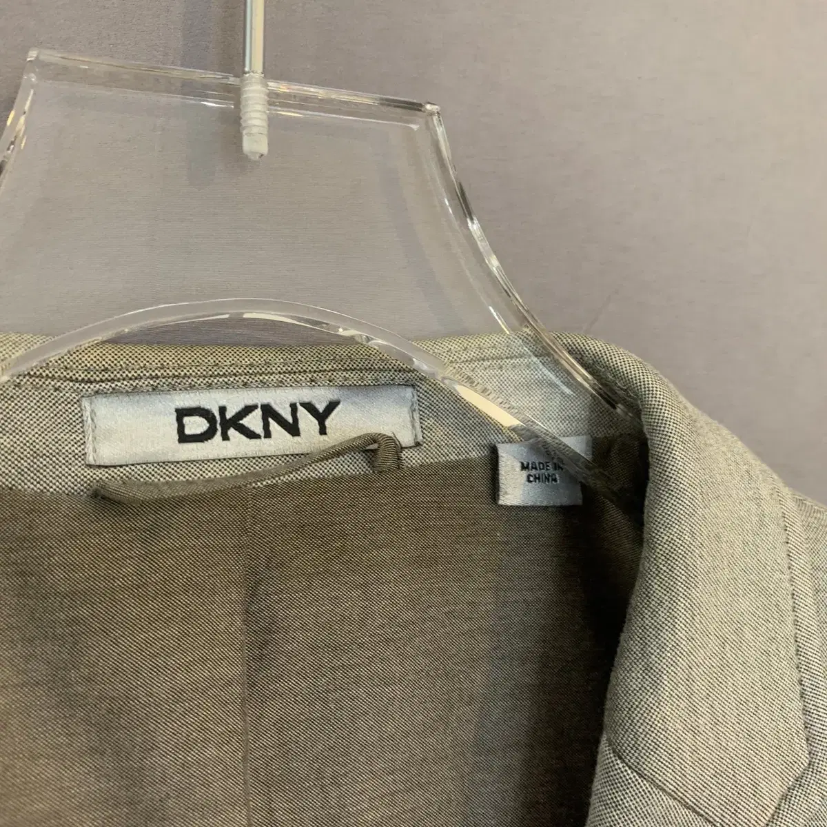 100 L DKNY 도나카란 캐주얼 스판 싱글 버튼 블레이져 자켓 팝니다