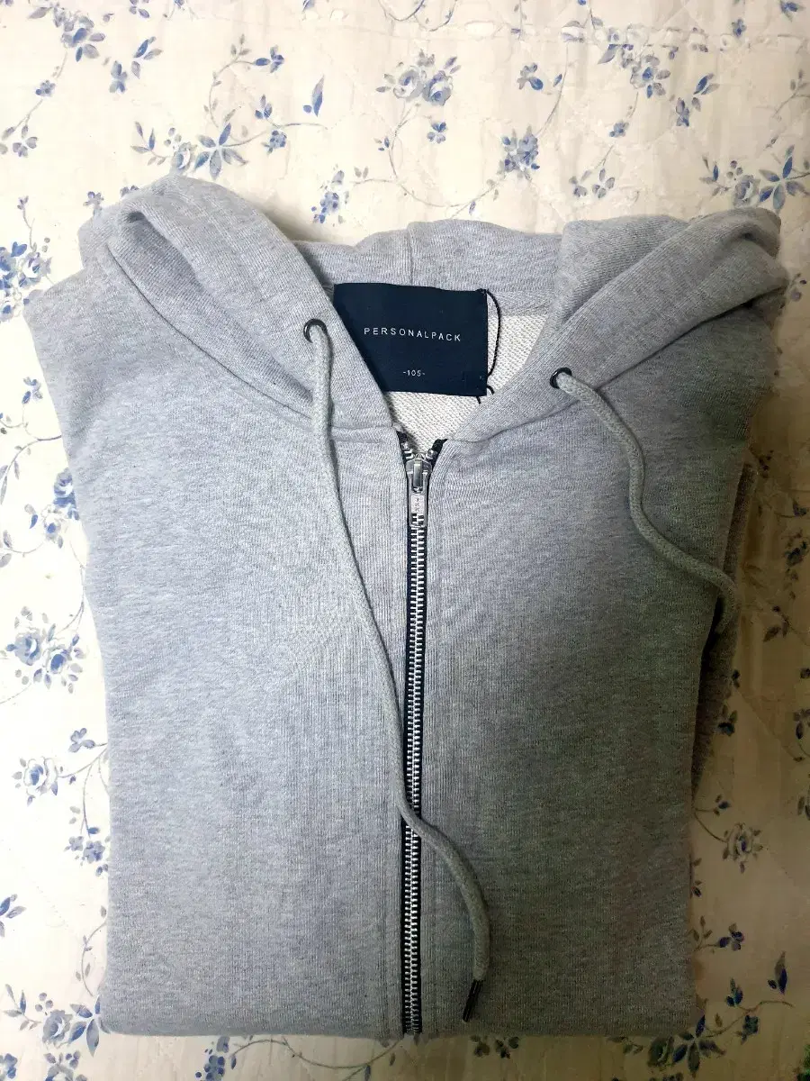 Personal Pack Hooded Zip-up Grey 105