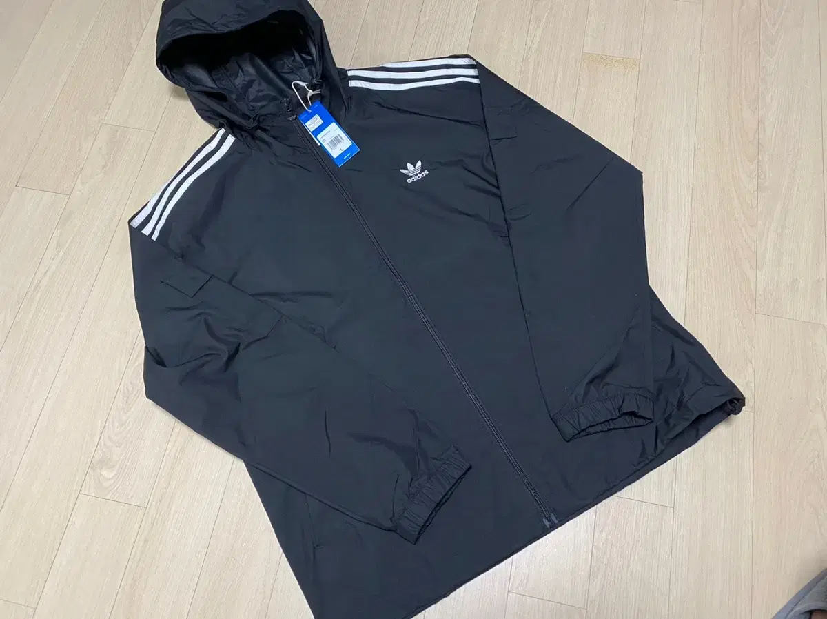 Adidas Original Sidepocket Training Windbreaker Black, Bloo, L, XL