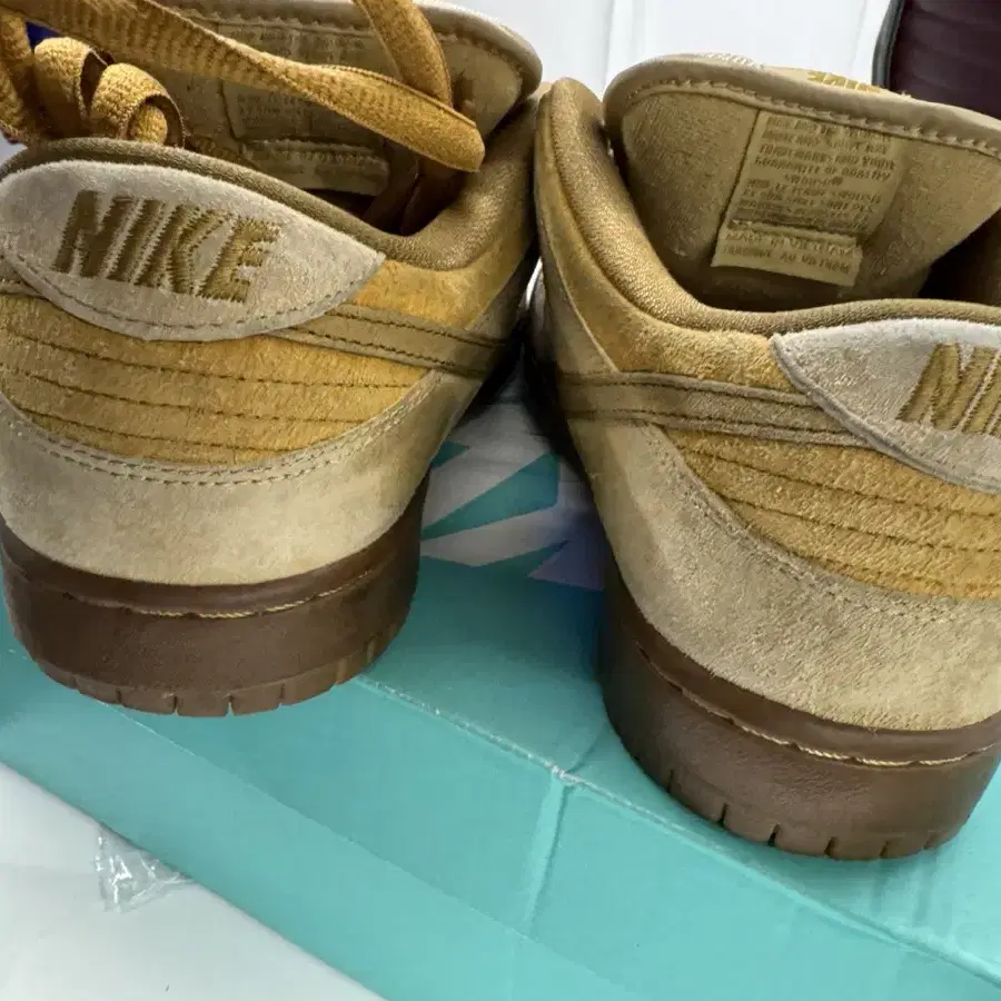 nike sb dunk wheat 9.5