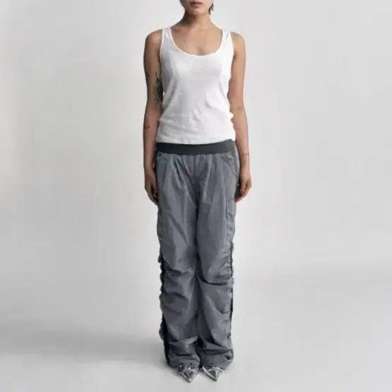 RURU NYLON SHIRRING CARGO PANTS [GRAY]