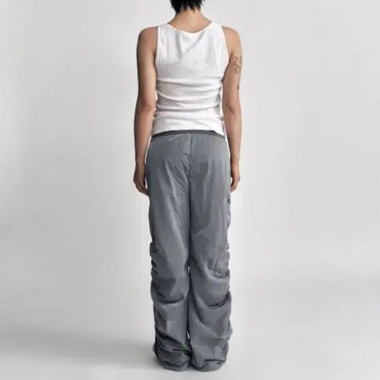 RURU NYLON SHIRRING CARGO PANTS [GRAY]