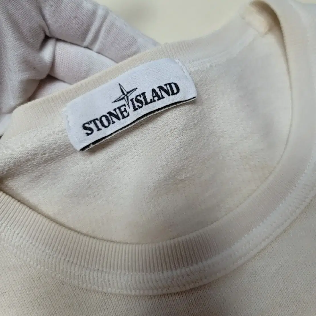 [정품] 스톤 아일랜드 Stoneisland 니트 맨투맨 M