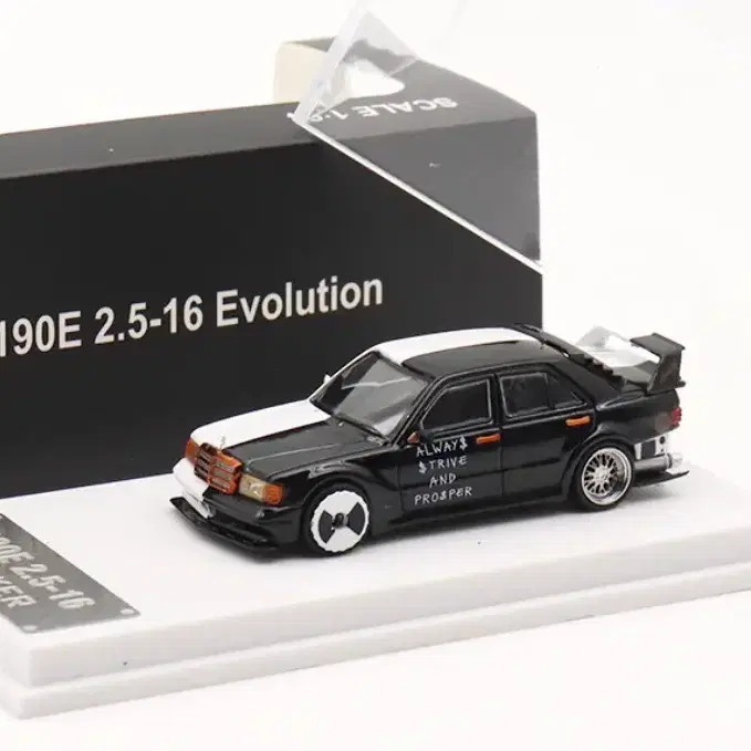 1:64 메르세데스 벤츠 190E Evo (블랙/화이트) 미개봉 새상품