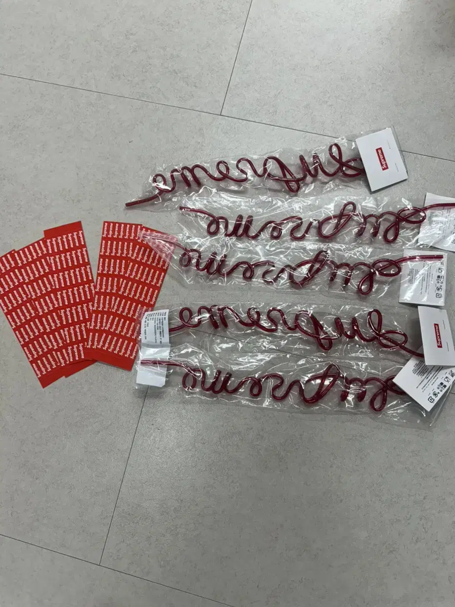 Supreme Straw + Small Box Logo Sticker