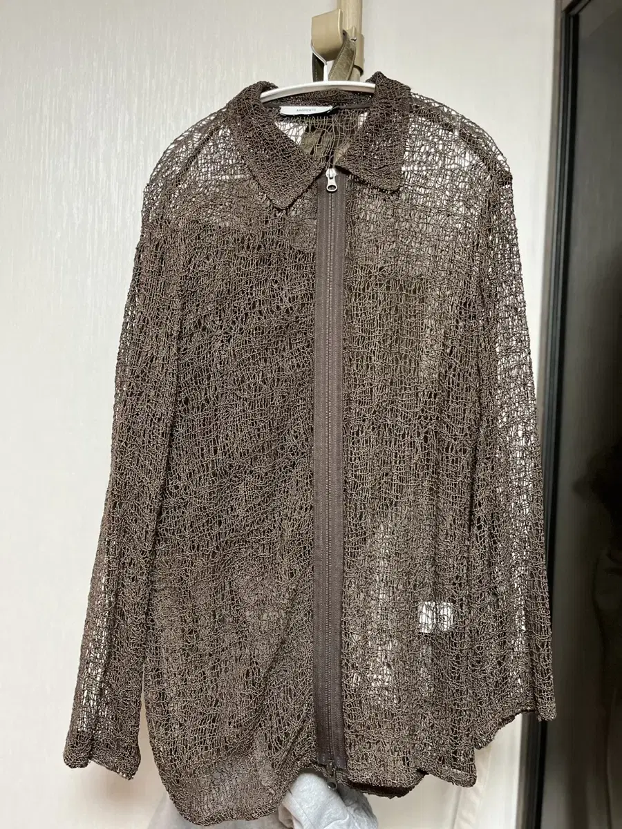 Amamento Lay Zip-Up Shirt Size L