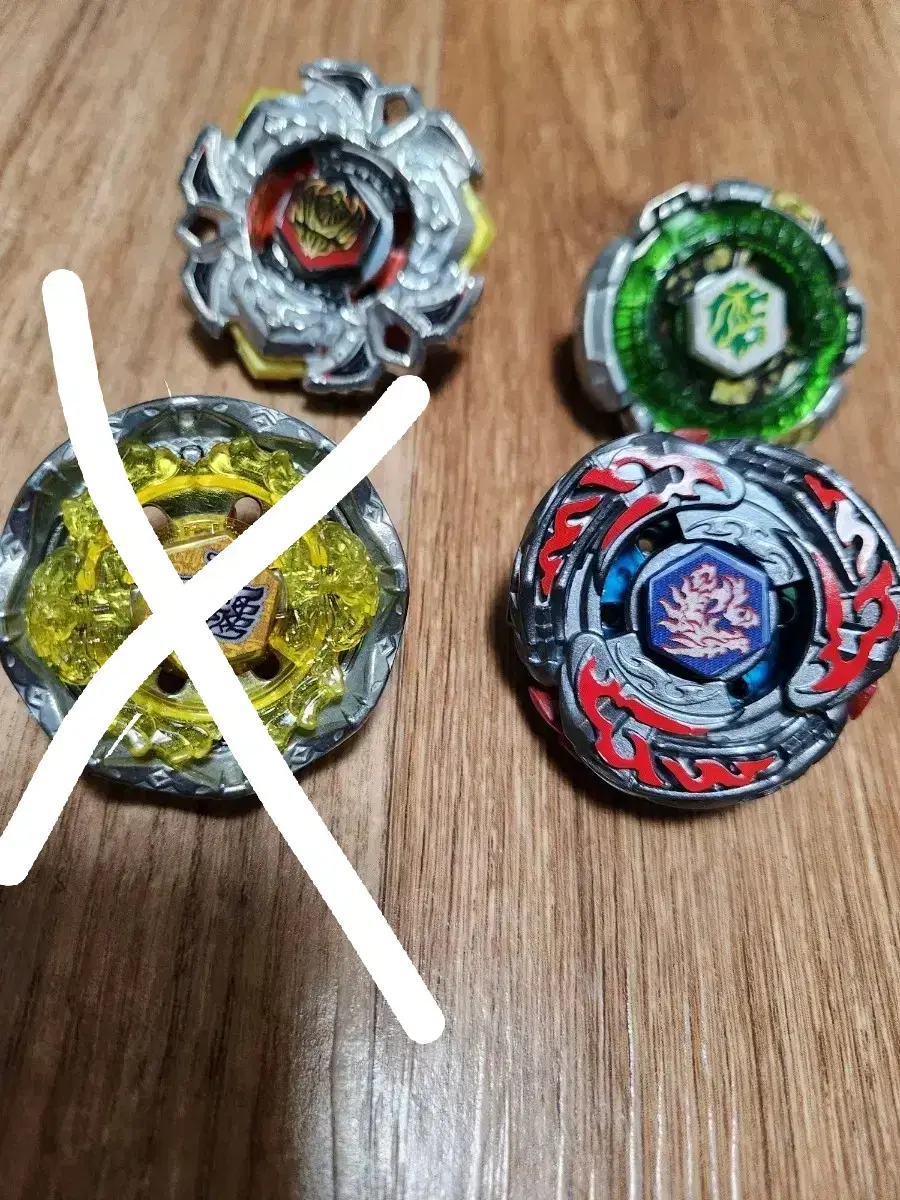 (Both bulk and individually available) Metal Beyblade 4D Unsealed Genuine