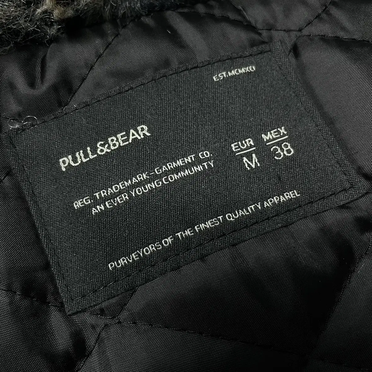 PULL & BEAR 풀앤베어 패디드 후드 니트 집업