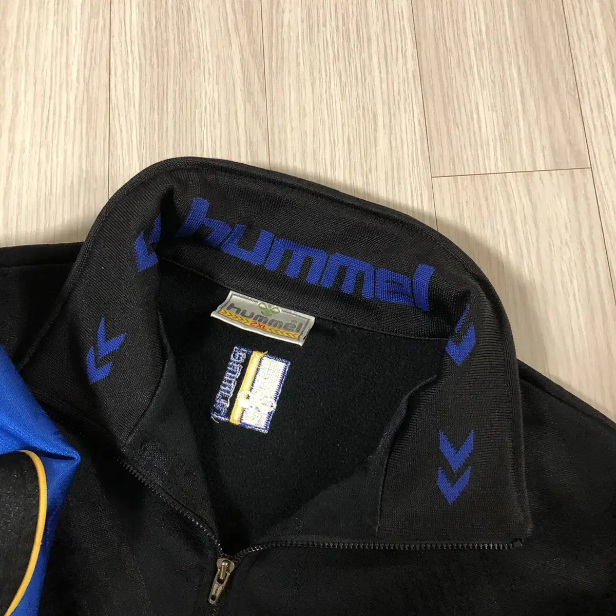 Hummel half zip-up  sweat. L