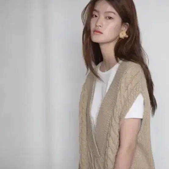 Softseoul beige knit vest 소프트서울 베이지니트