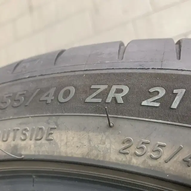 기아 EV6 255/40R21 미쉐린 파일럿 스포츠4s 4개 중고 판매