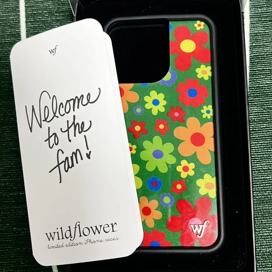 Wildflower Cases Bloom iPhone 13Pro