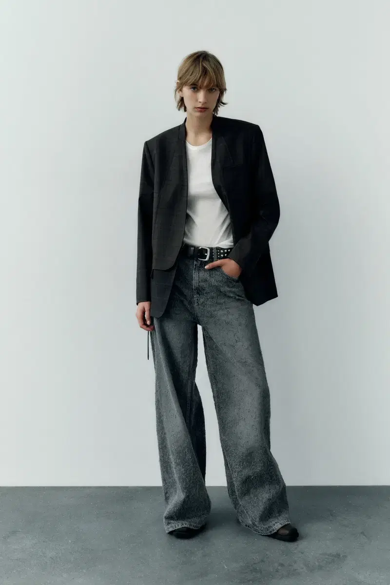 (New)Zara Low-Rise Destroyed Pants