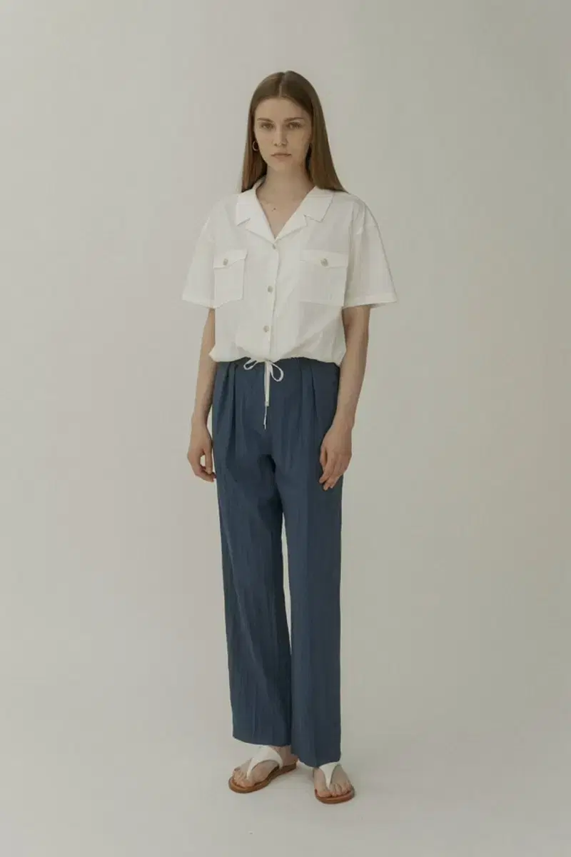 엘보른 Mar Straight Pintuck Pants - 미드나잇 블루