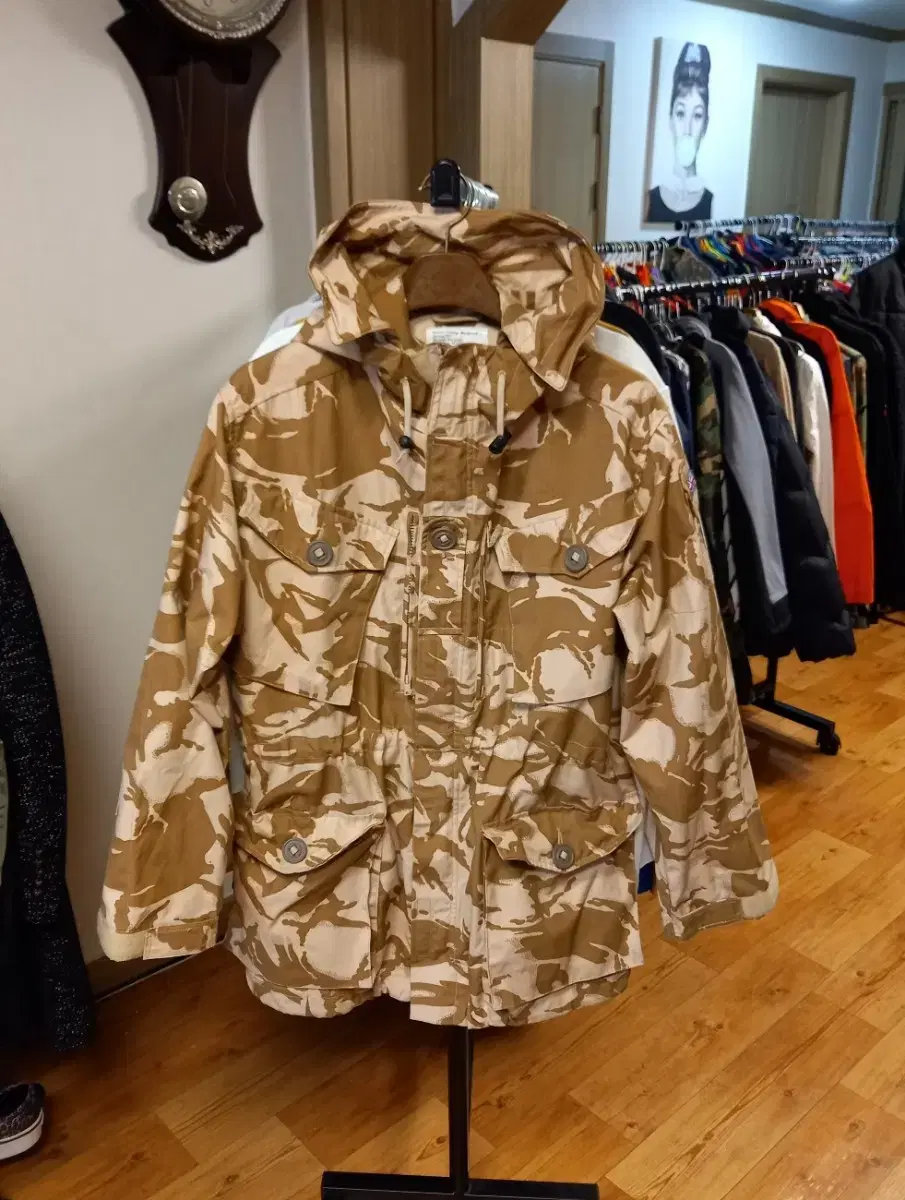 Men's military-inspired uniform jackets (100-105)