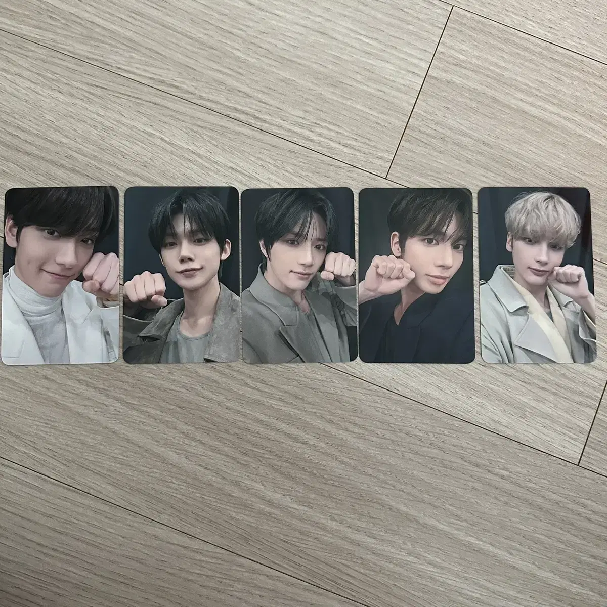 Tuvatu Dimamu 1st pre-order benefit photocard