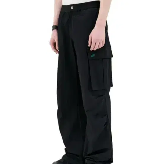 더 아이덴티티 Needlepoint tuck cargo pants