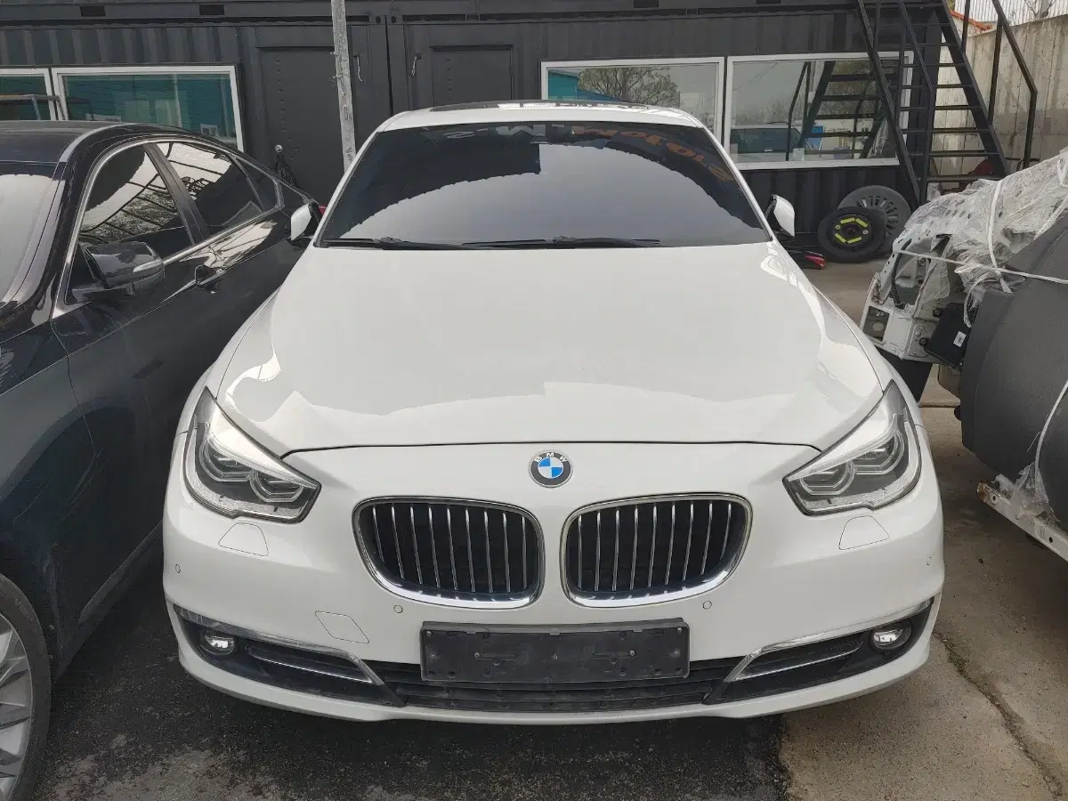 BMW 5GT 부품 판매합니다