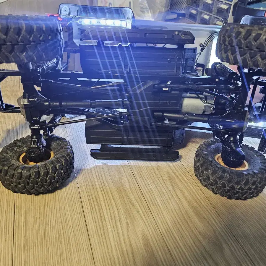 rc카1:10 트랙사스 trx4 디펜더 판매합니다.