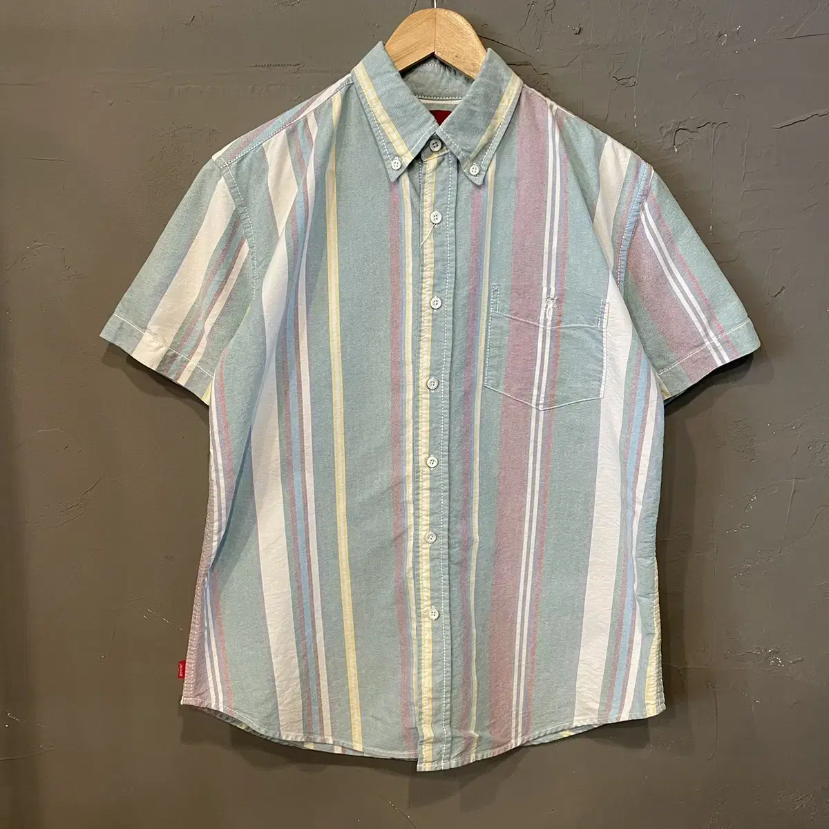 [M] Free Shipping Levi's Red Tab Short Sleeve Shirt