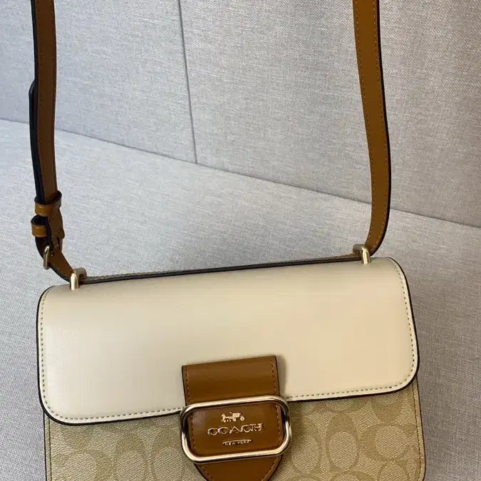 해외) 코치 COACH CR331 cpb 여자 가방 라지 Morgan