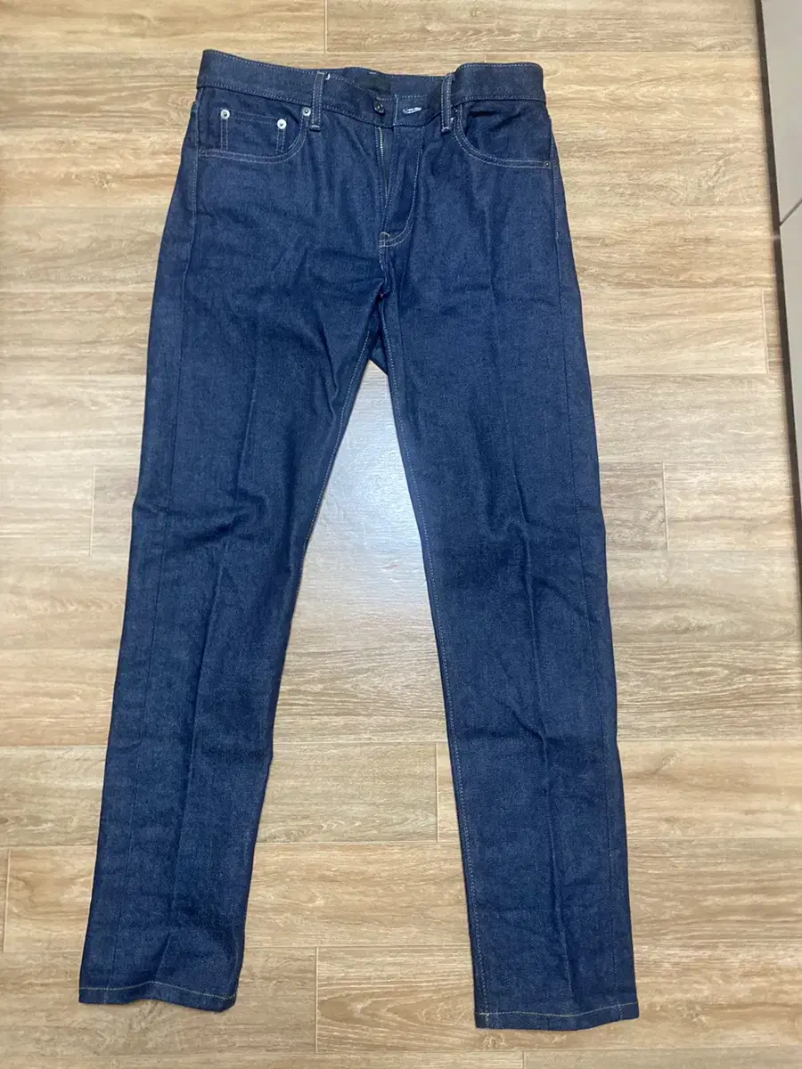 Uniqlo Slim Straight Selvedge Denim Jeans