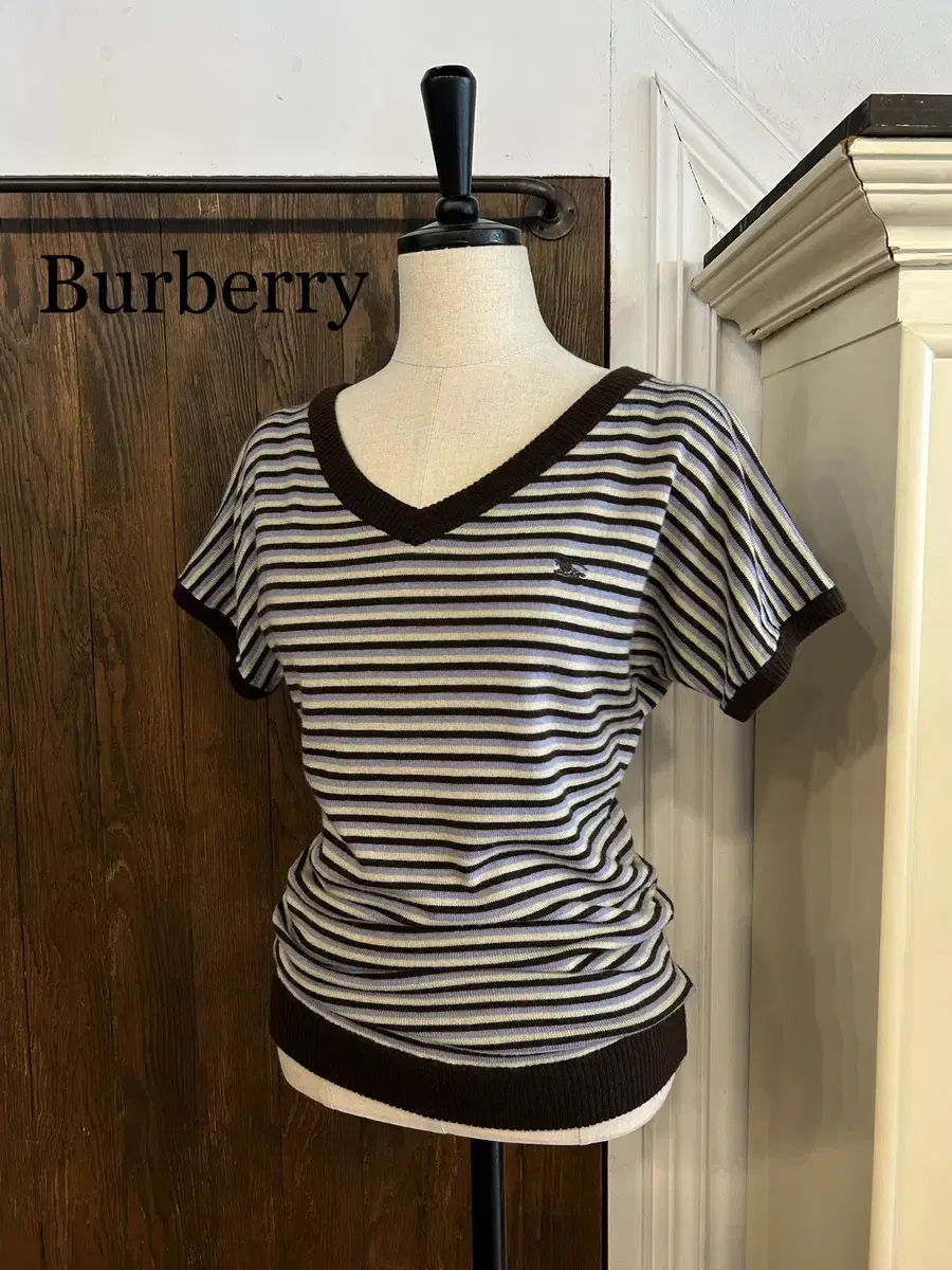 Genuine Burberry V-neck Stripe Back Ribbon Knit